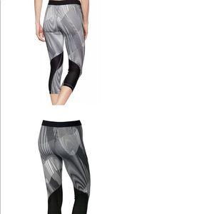 Nike Pro Size Small Capri